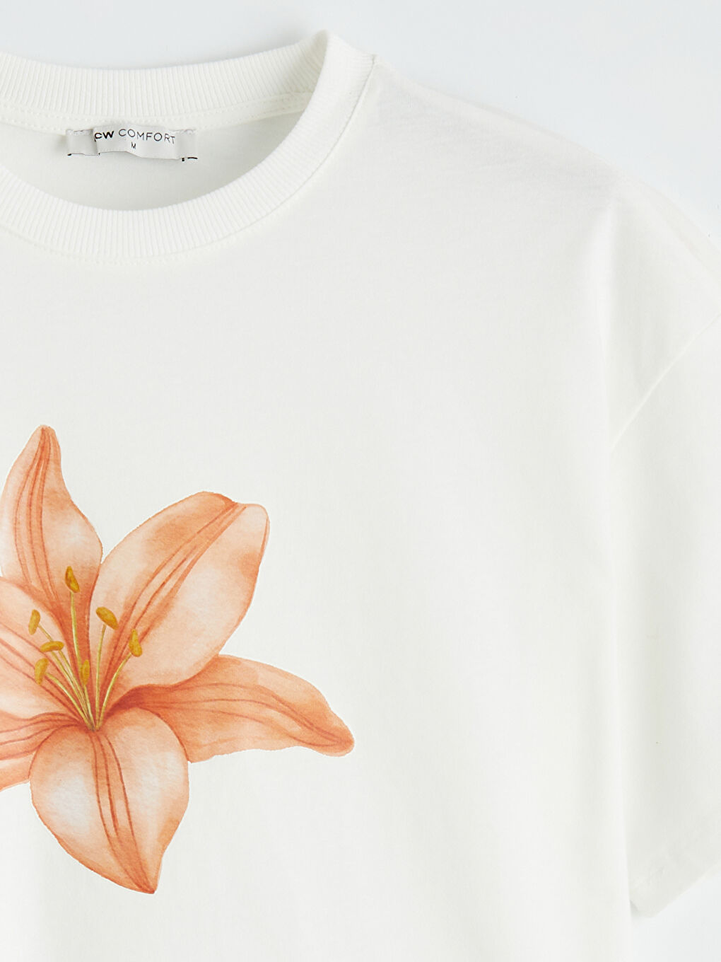 Ekru Bisiklet Yaka Çiçek Baskılı Kadın Tişört-1