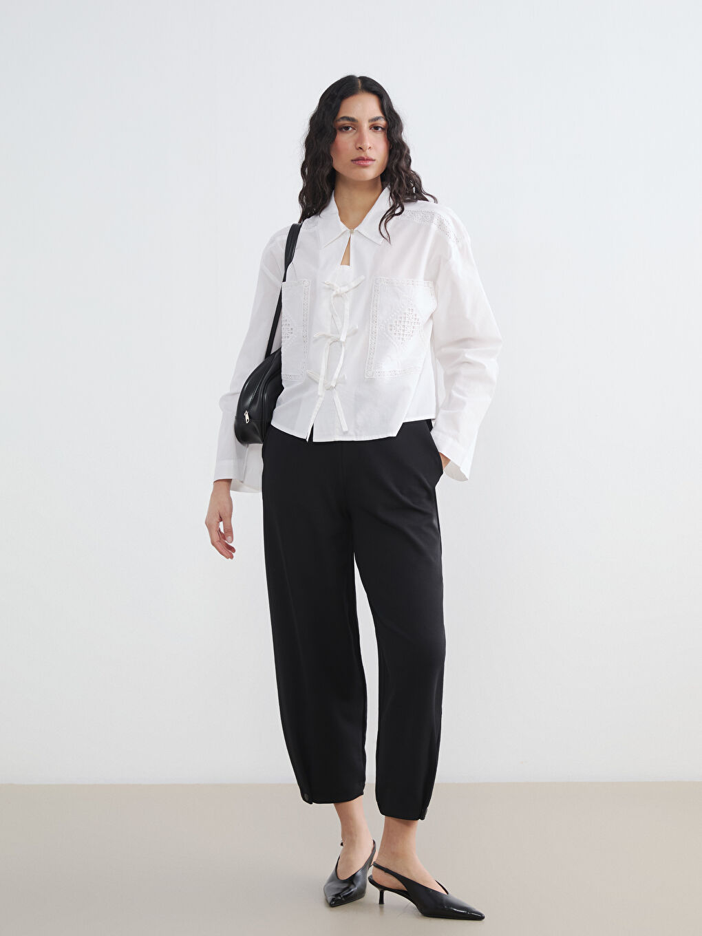 Siyah Beli Lastikli Kadın Pantolon