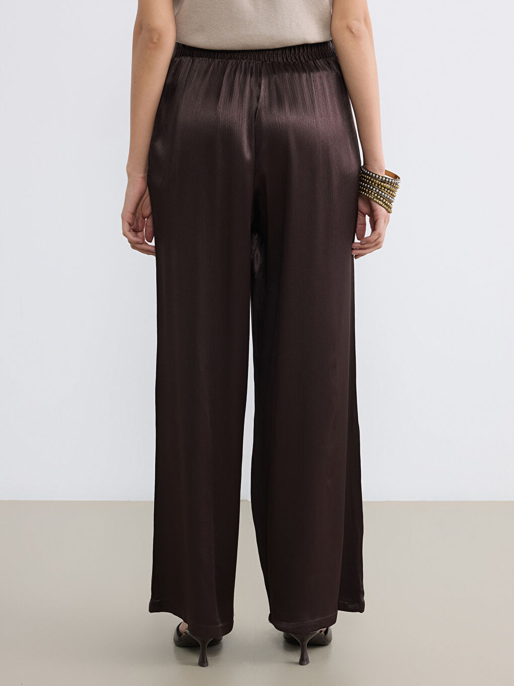 Kahverengi Beli Lastikli Dokulu Kadın Pantolon-3