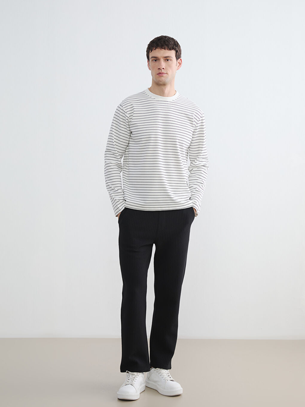 Siyah Standart Kalıp Erkek Eşofman Altı