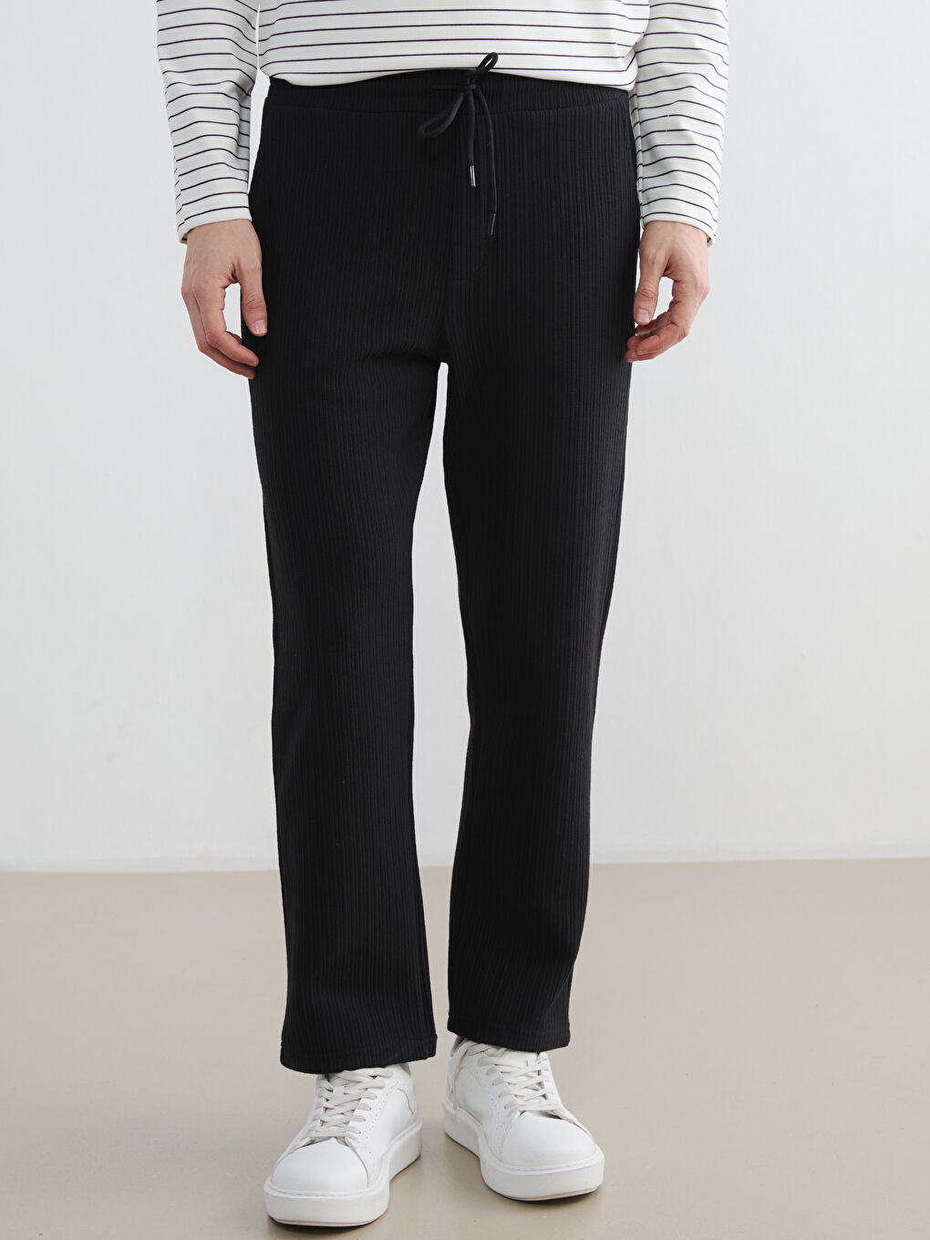 Siyah Standart Kalıp Erkek Eşofman Altı-1