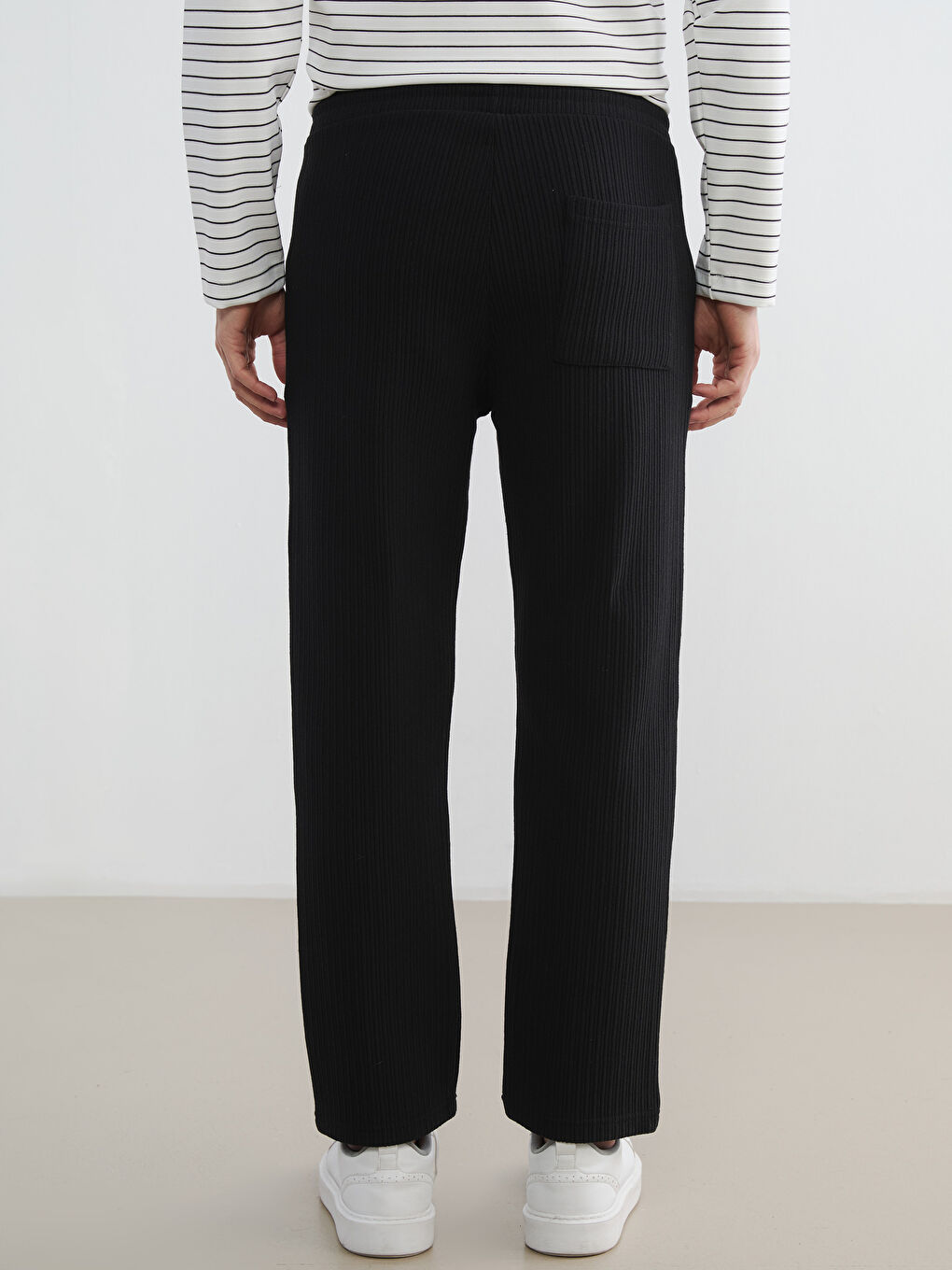 Siyah Standart Kalıp Erkek Eşofman Altı-3