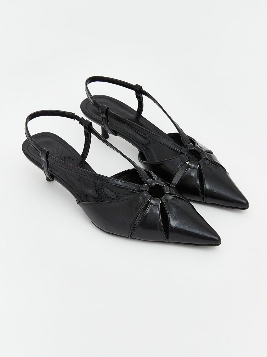 Siyah Sivri Burun Kadın Topuklu Ayakkabı