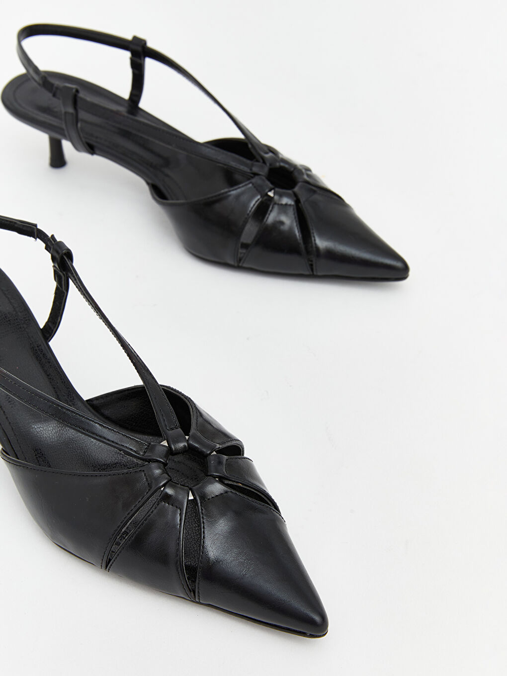 Siyah Sivri Burun Kadın Topuklu Ayakkabı-2