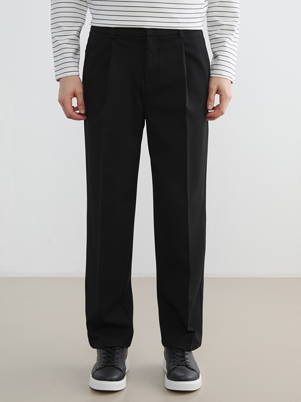 Loose Fit Men's Pleated Trousers-1