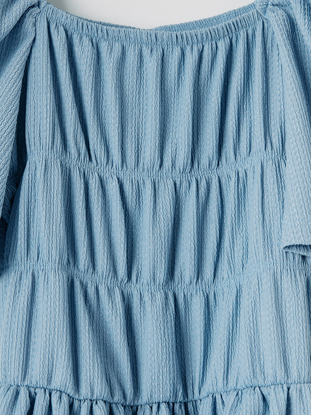 Mavi Büzgü Detaylı Katlı Kız Çocuk Elbise-2