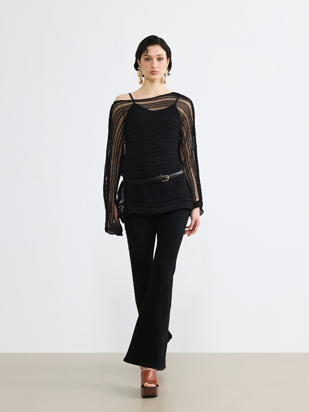 Siyah Kayık Yaka Ajurlu Kadın Triko Kazak-2