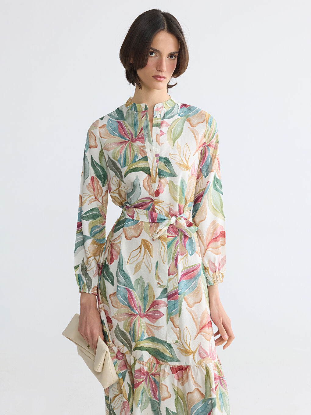 Turuncu Hakim Yaka Desenli Kuşaklı Elbise-1