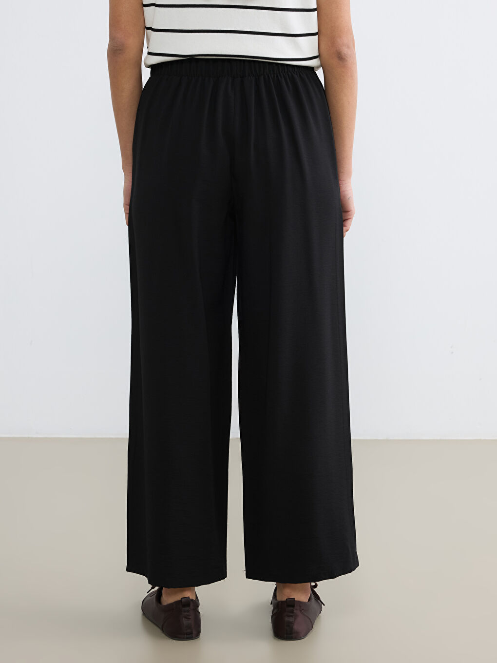 Siyah Beli Lastikli Loose Fit Kadın Pantolon-3