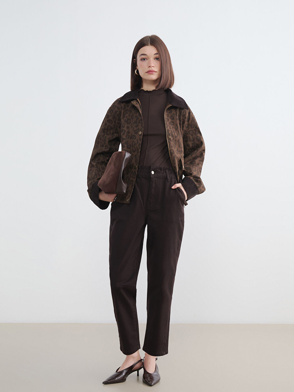 Kahverengi Beli Lastikli Slouchy Fit Kadın Jean Pantolon-1