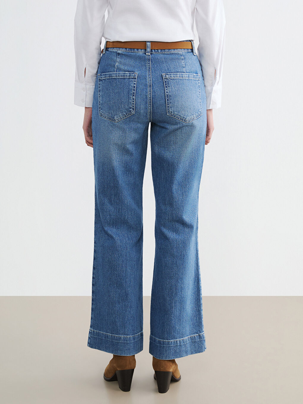 Belted High Waisted Wide Leg Women's Jeans-3