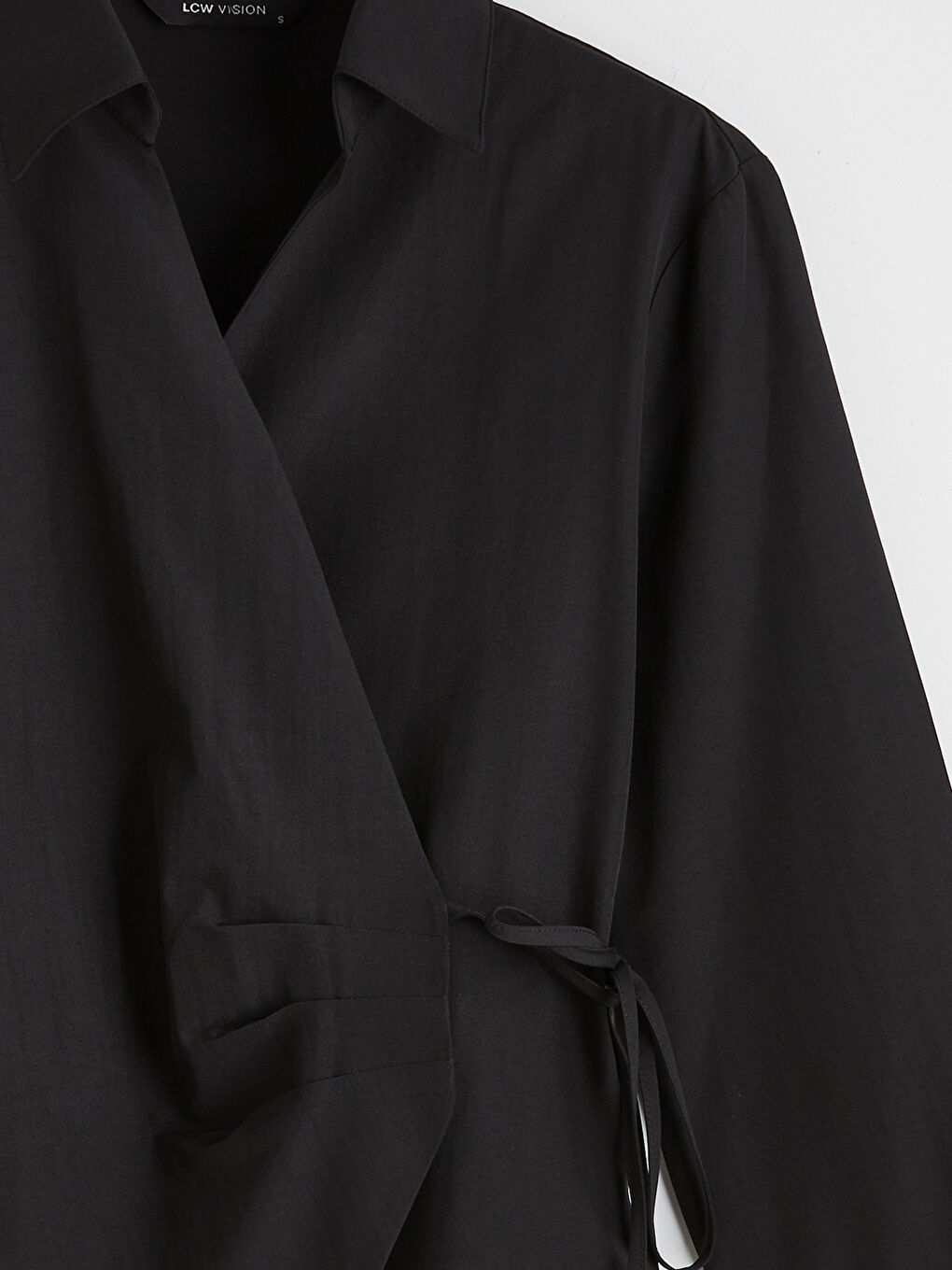 Siyah Kruvaze Yaka Kadın Gömlek-5