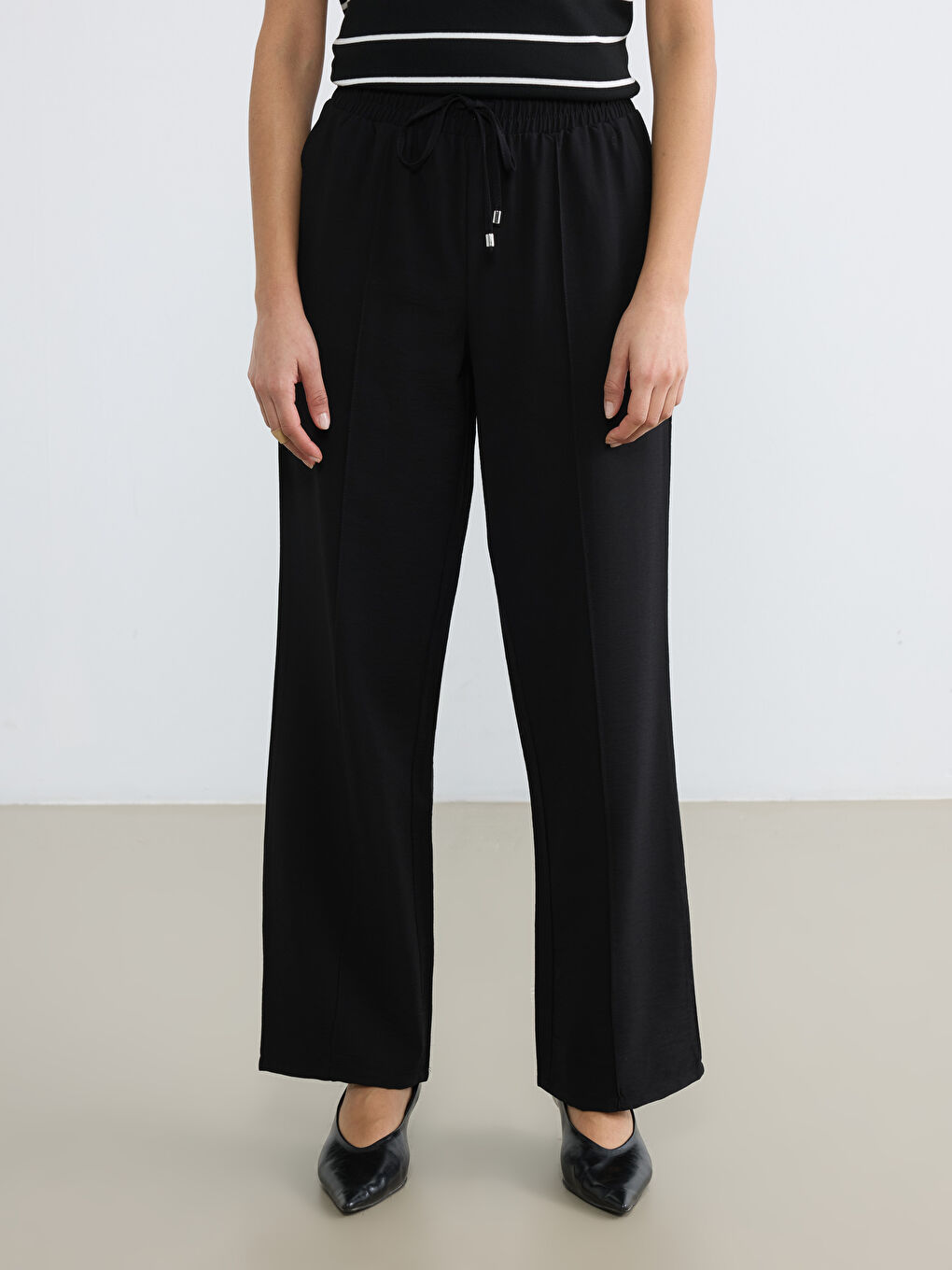 Siyah Beli Lastikli Loose Fit Kadın Pantolon-1