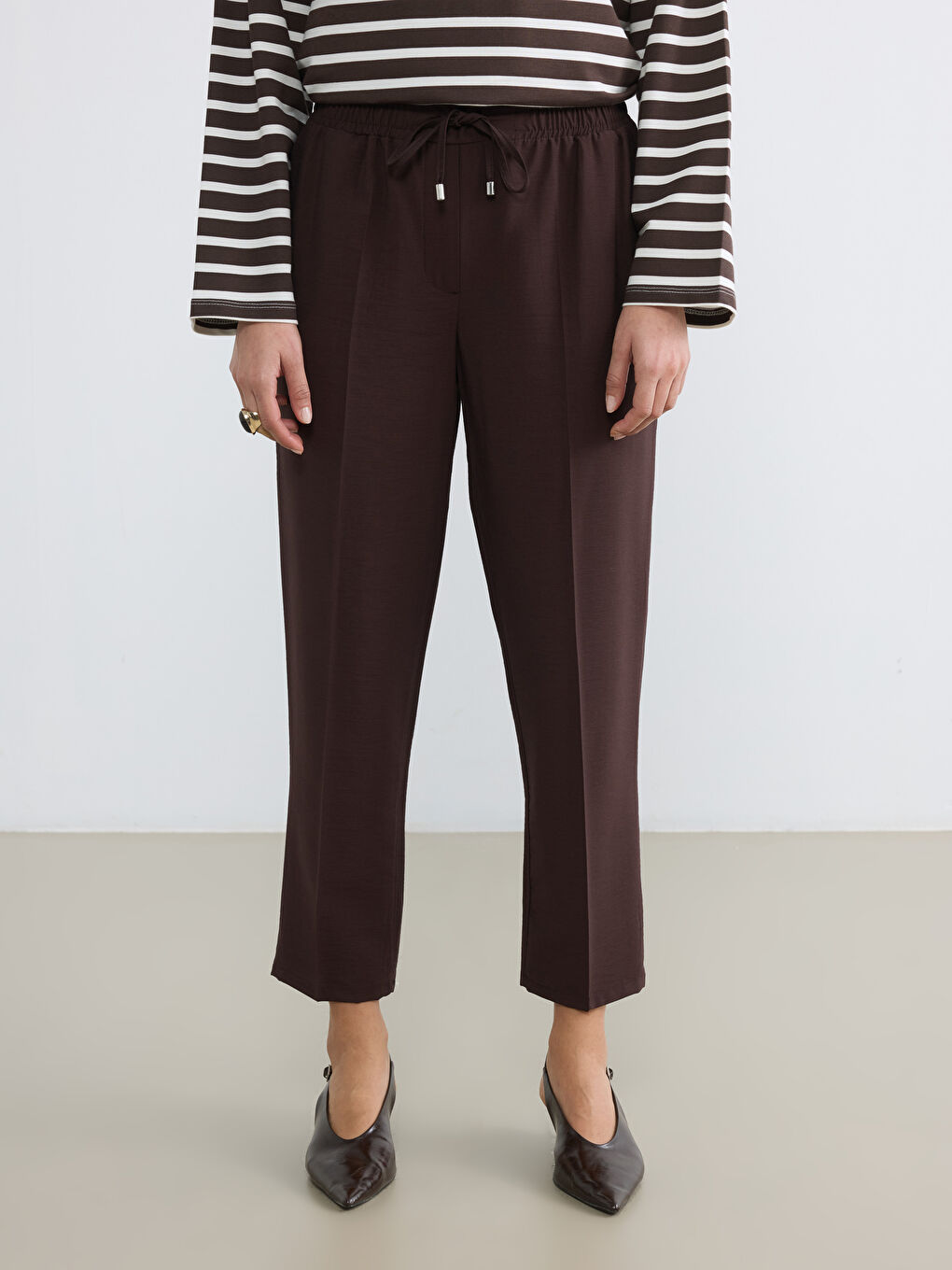 Kahverengi Beli Lastikli Loose Fit Kadın Pantolon-1