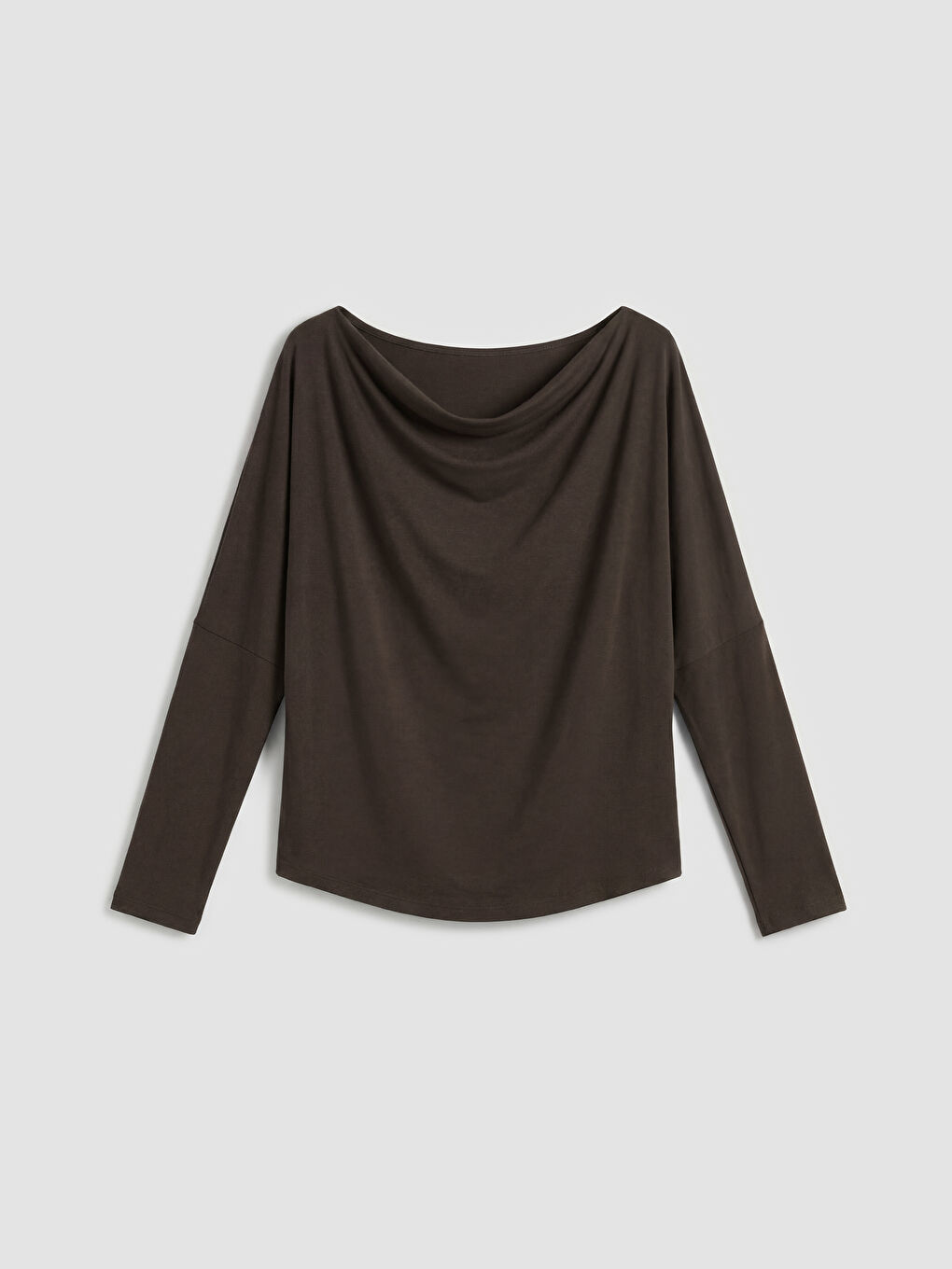 Kahverengi Kayık Yaka Dökümlü  Bluz