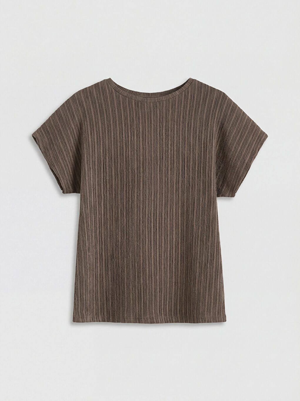 Kahverengi Bisiklet Yaka Dokulu Kadın Tişört