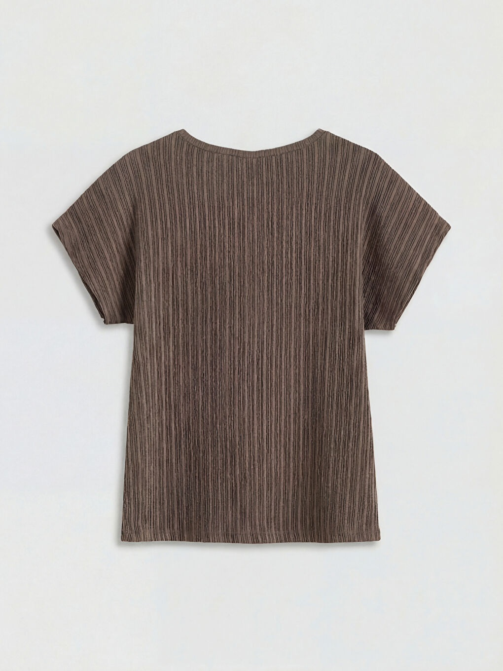 Kahverengi Bisiklet Yaka Dokulu Kadın Tişört-1