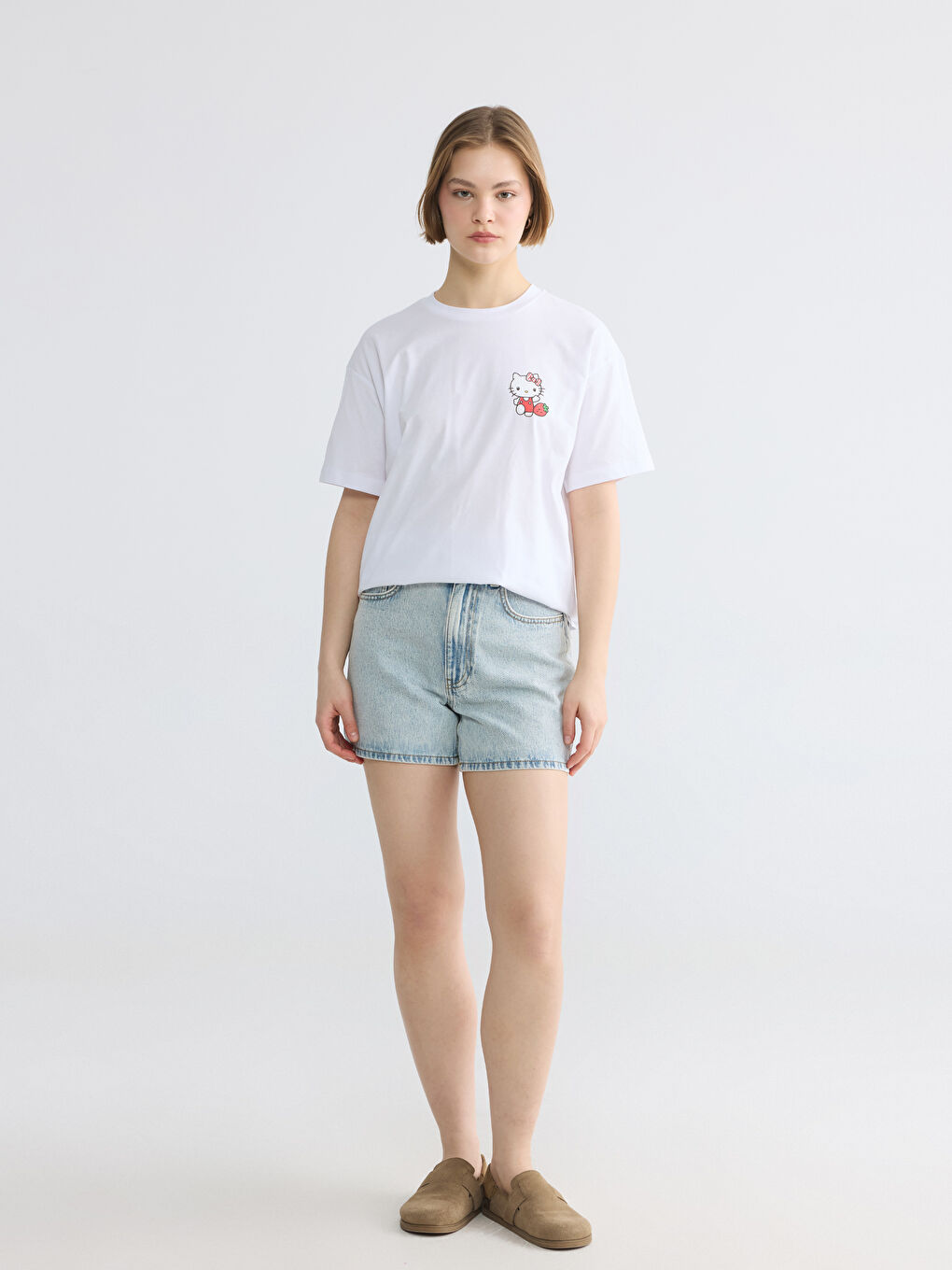 მრგვალი საყელო Hello Kitty ნაბეჭდი ქალის მაისური-1