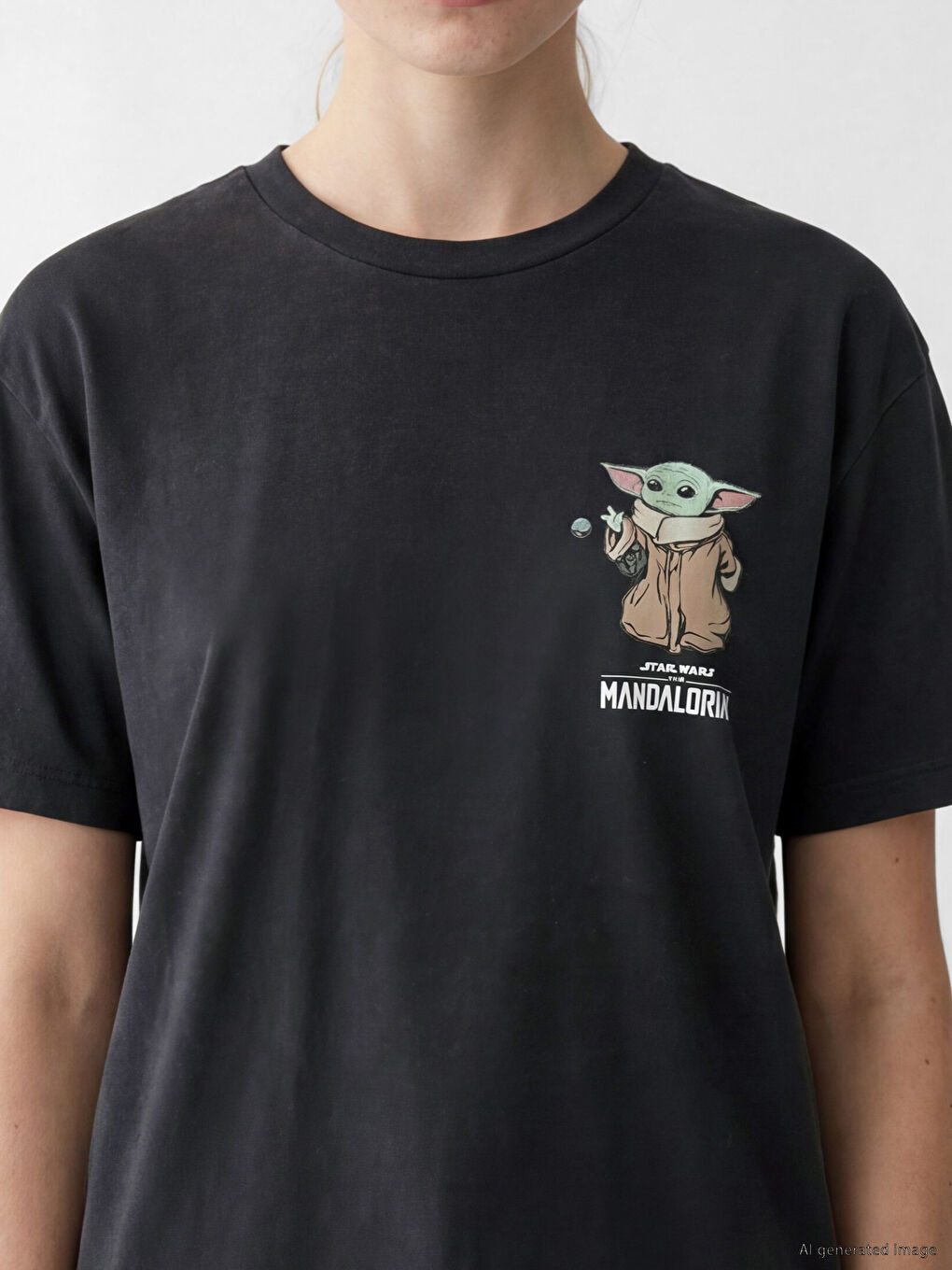 The Mandalorian Baskılı Kadın Tişört-2