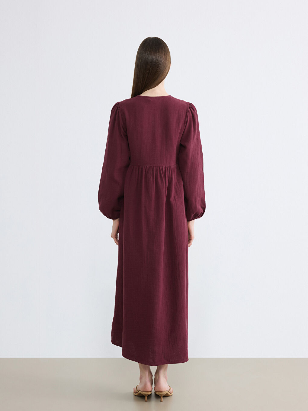 Bordo Bisiklet Yaka Büzgülü Müslin Elbise-3