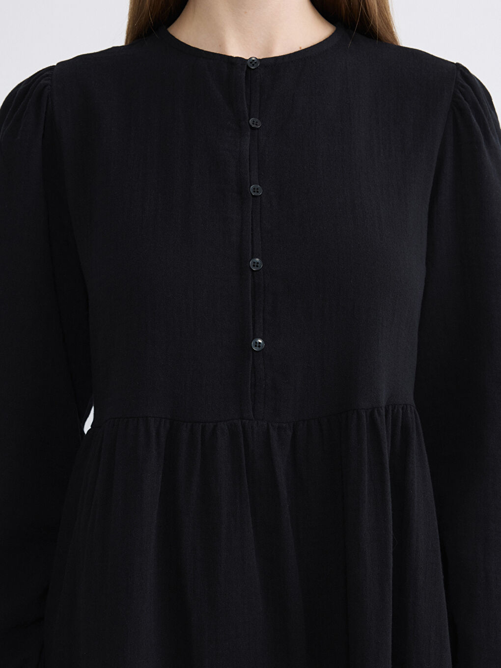 Siyah Bisiklet Yaka Büzgülü Müslin Elbise-2