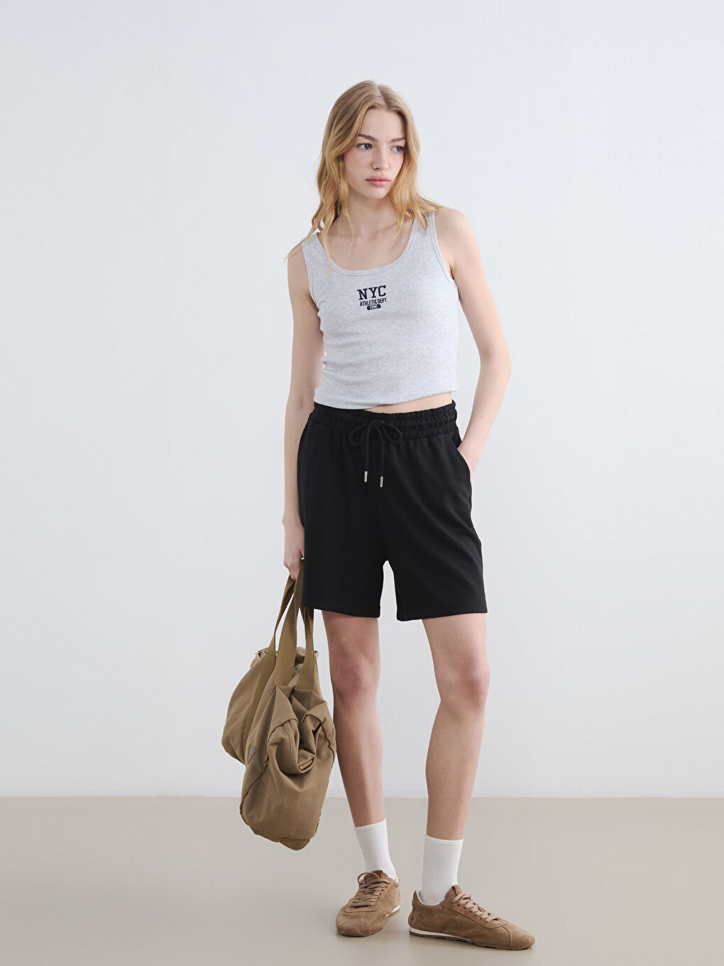 Gri U Yaka NYC Nakışlı Kadın Atlet-1