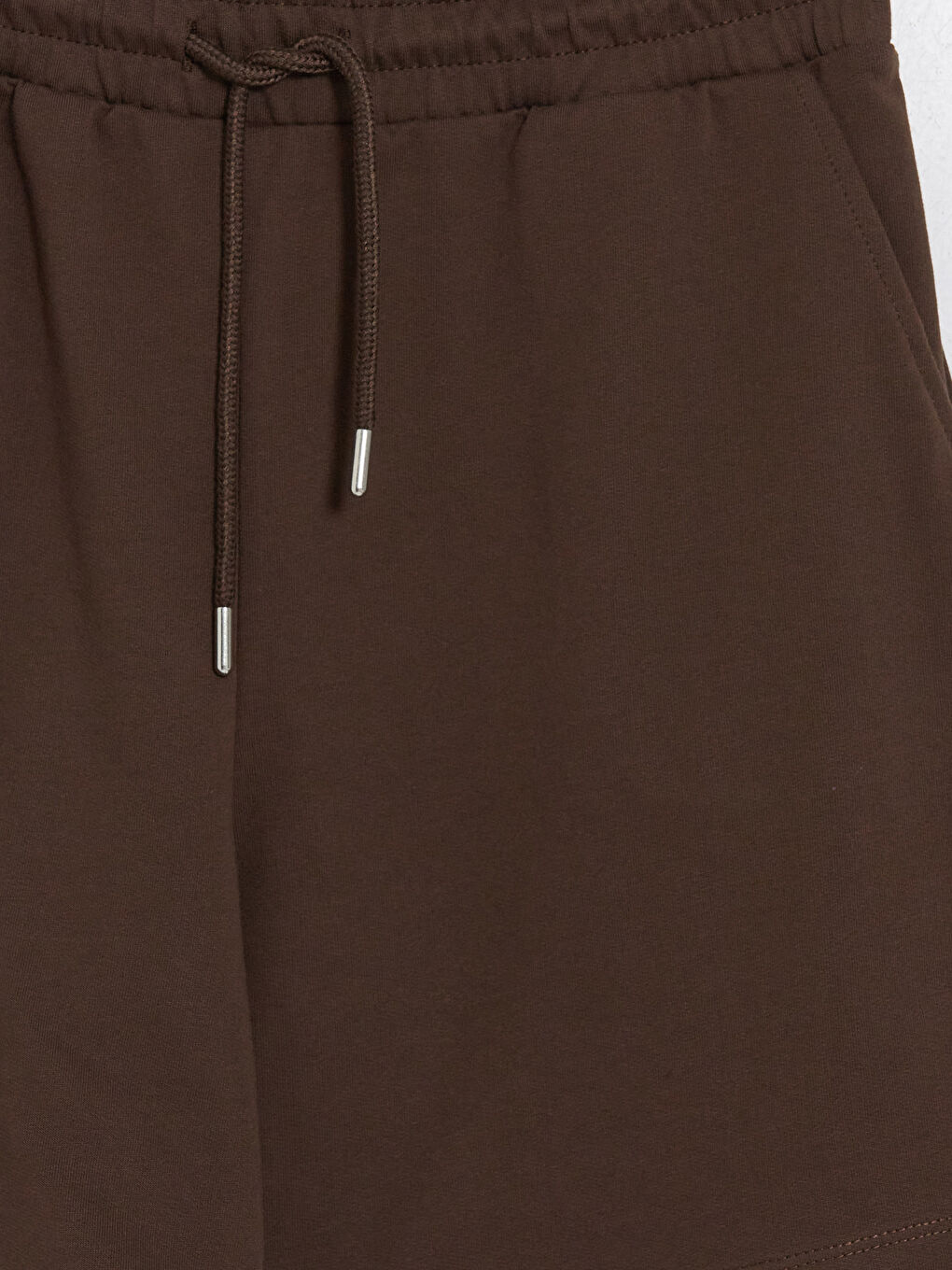 Kahverengi Beli Lastikli Kadın Şort-2