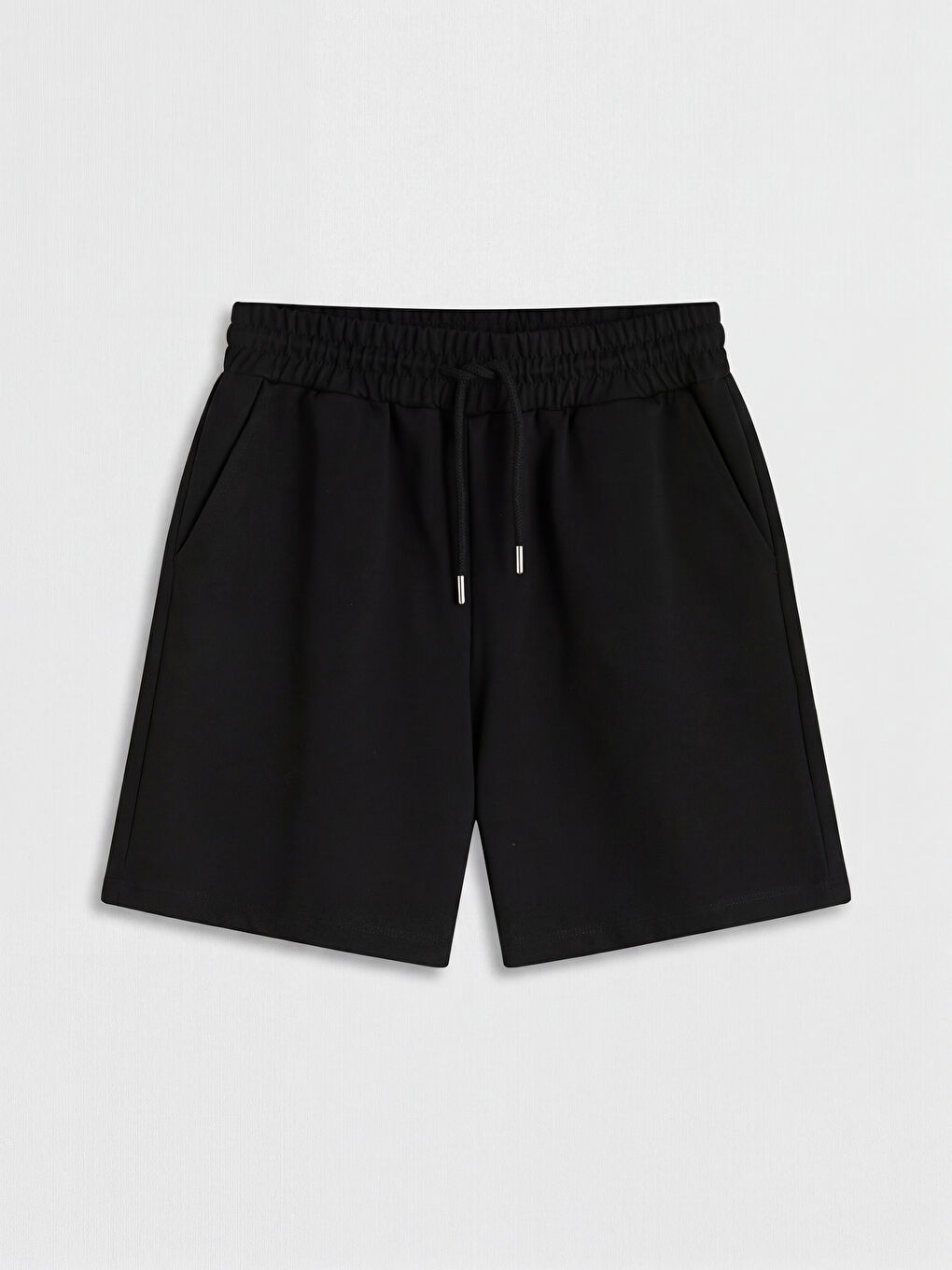 Siyah Beli Lastikli Kadın Şort