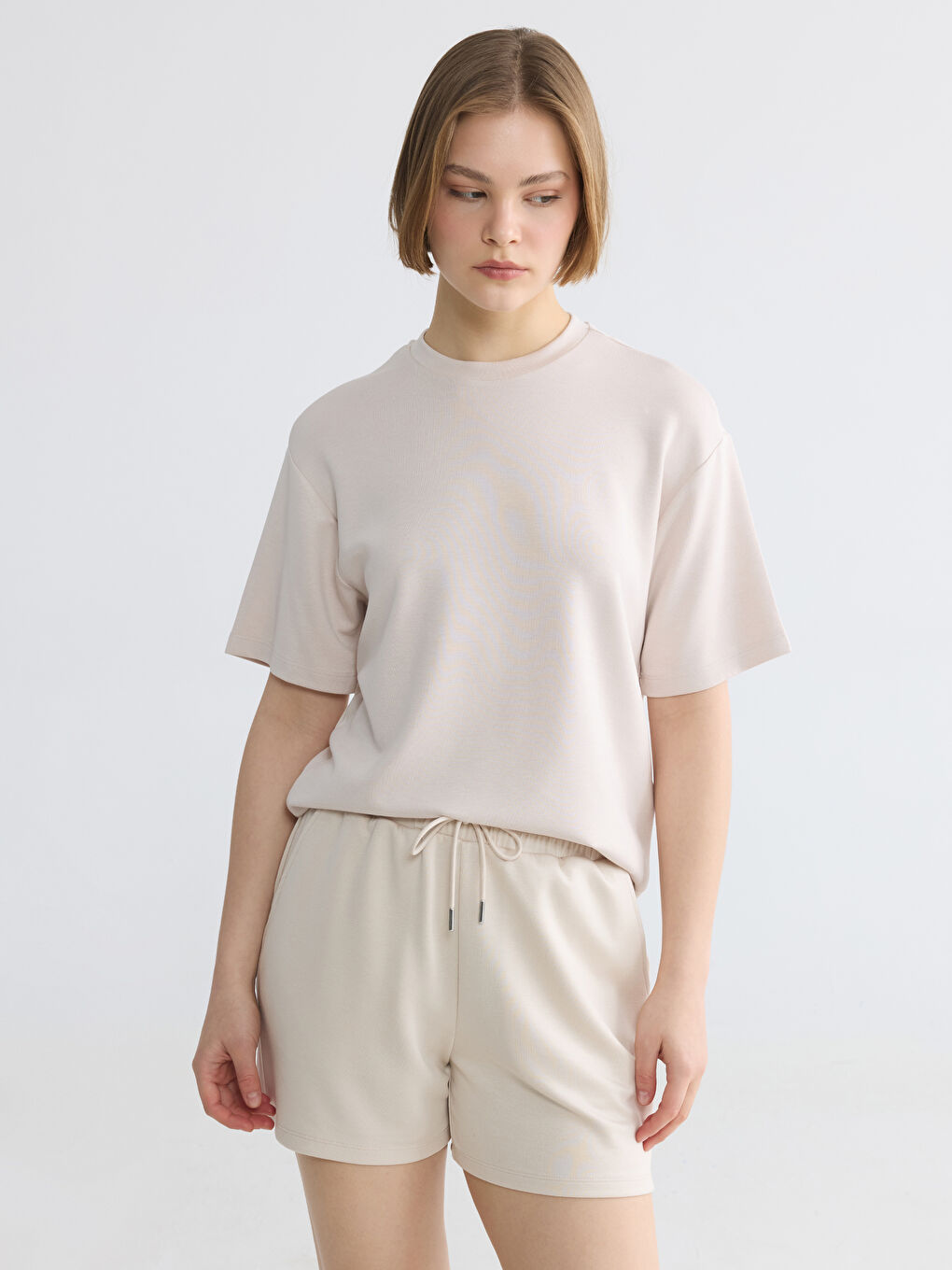 Bej Bisiklet Yaka Soft Touch Kadın Tişört