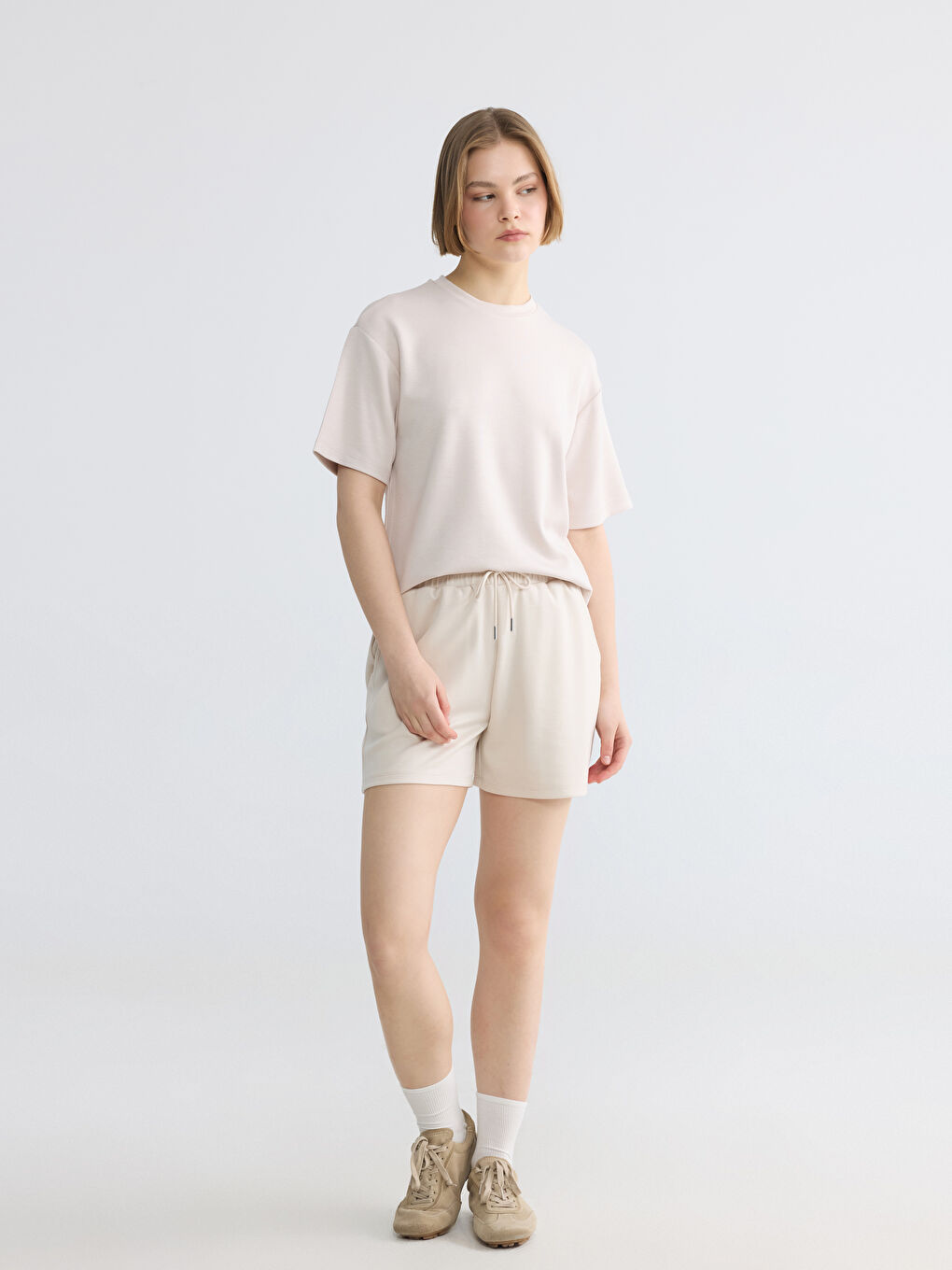 Bej Bisiklet Yaka Soft Touch Kadın Tişört-1