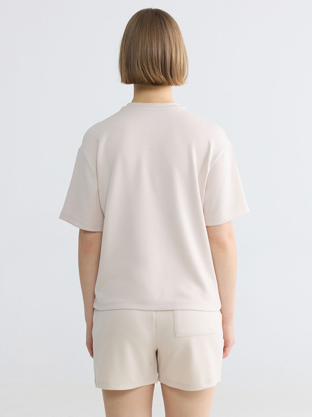 Bej Bisiklet Yaka Soft Touch Kadın Tişört-3