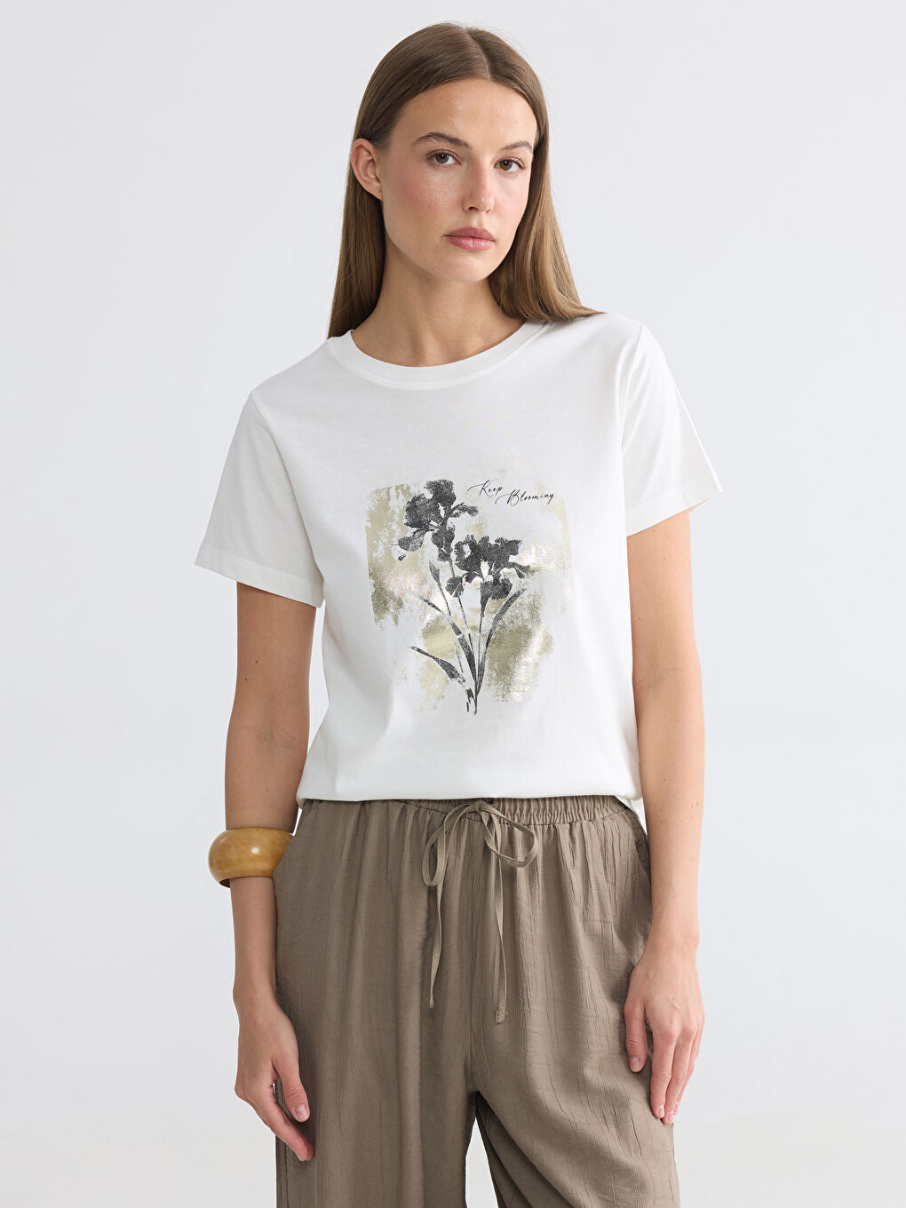 تي شيرت نسائي مطبوع بياقة دائرية