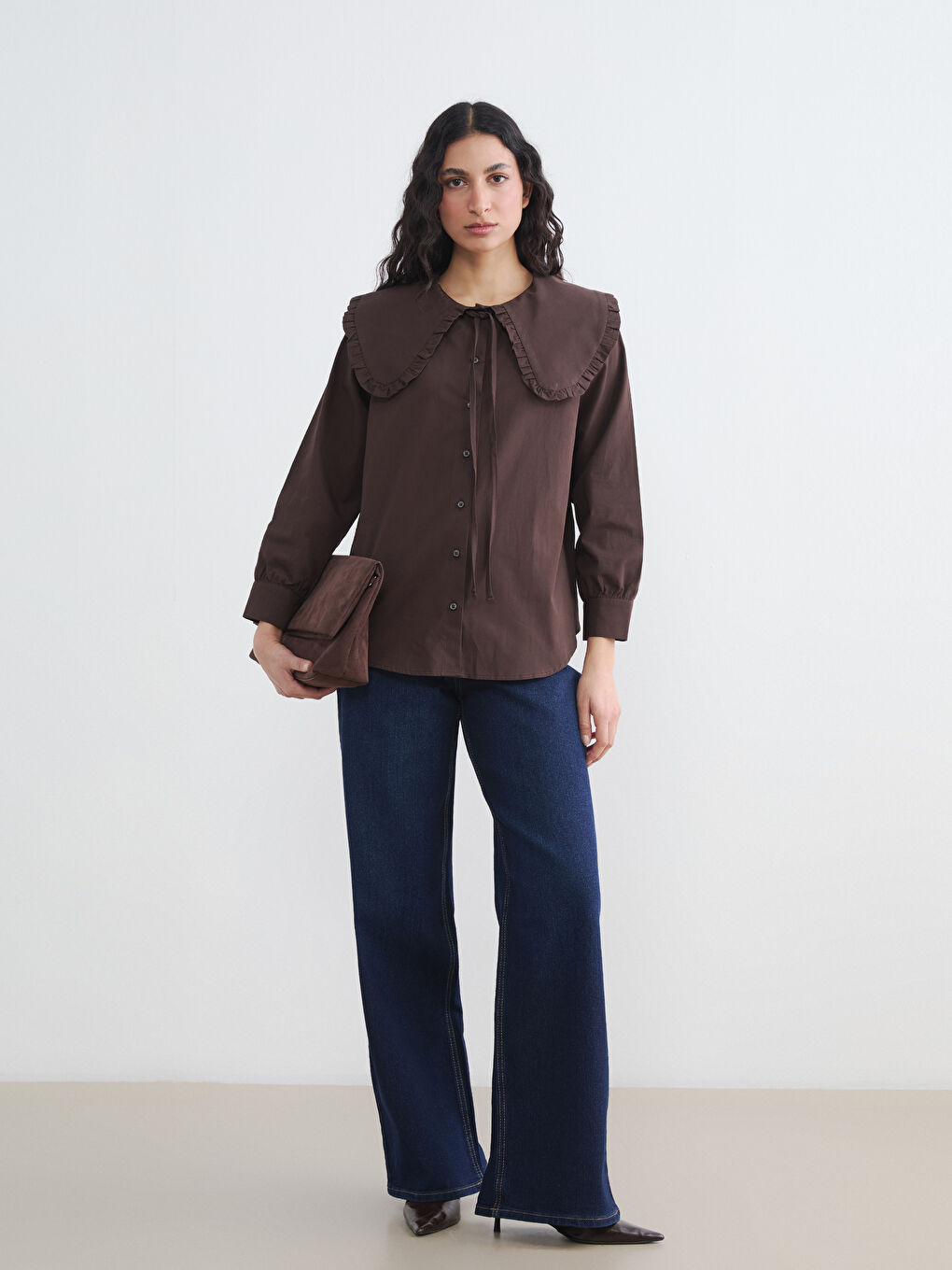 Kahverengi Bebe Yaka Fırfırlı Bluz	-3