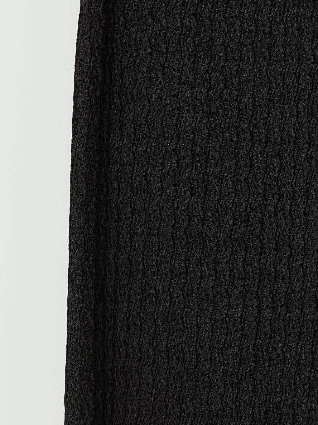 Siyah Beli Lastikli Dokulu Kadın Pantolon-2