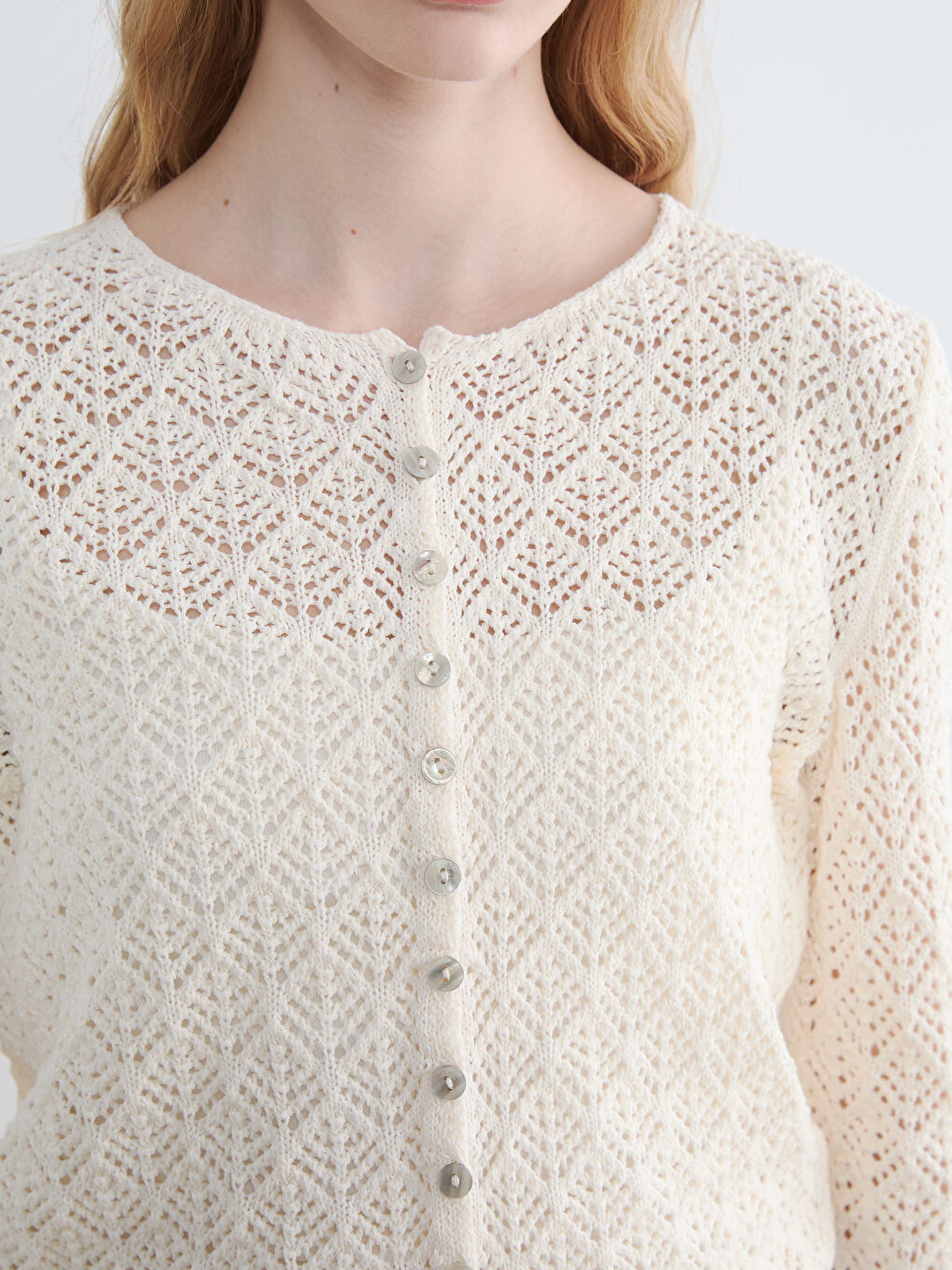 Beyaz Bisiklet Yaka Ajurlu Kadın Triko Hırka-3