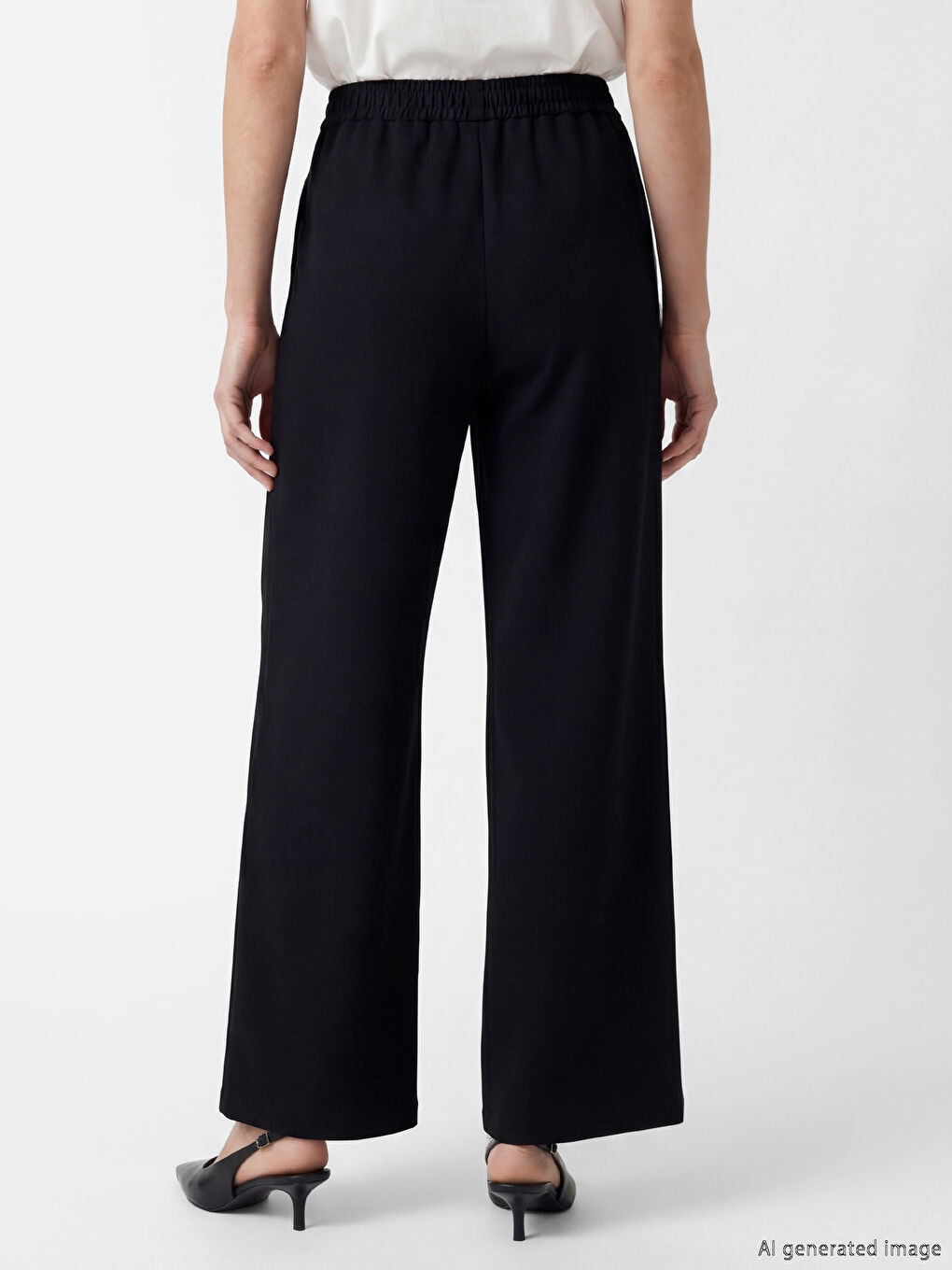 Siyah Beli Lastikli Geniş Paça Kadın Pantolon-4