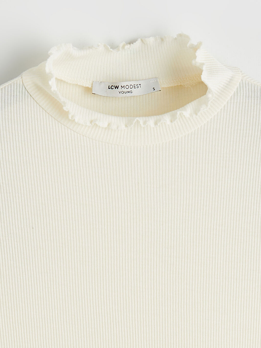 Ekru Fırfırlı Dik Yaka Kadın Body-1