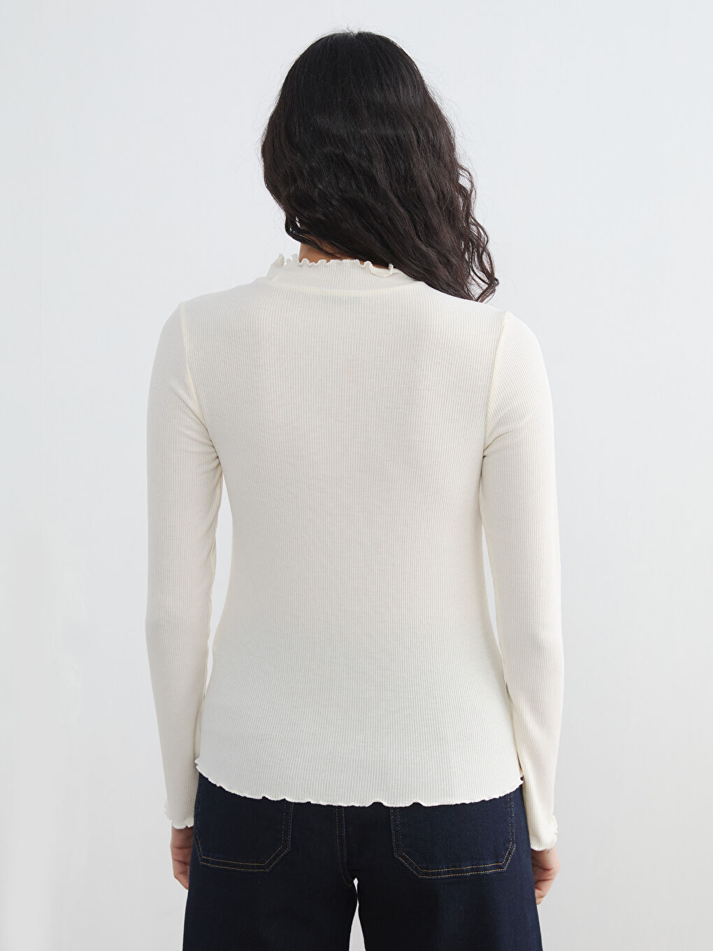 Ekru Fırfırlı Dik Yaka Kadın Body-3