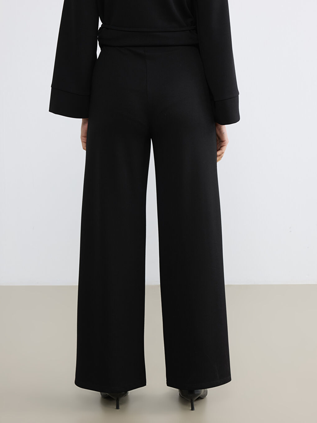 Elasticated Waist Soft Touch Women's Sweatpants-3