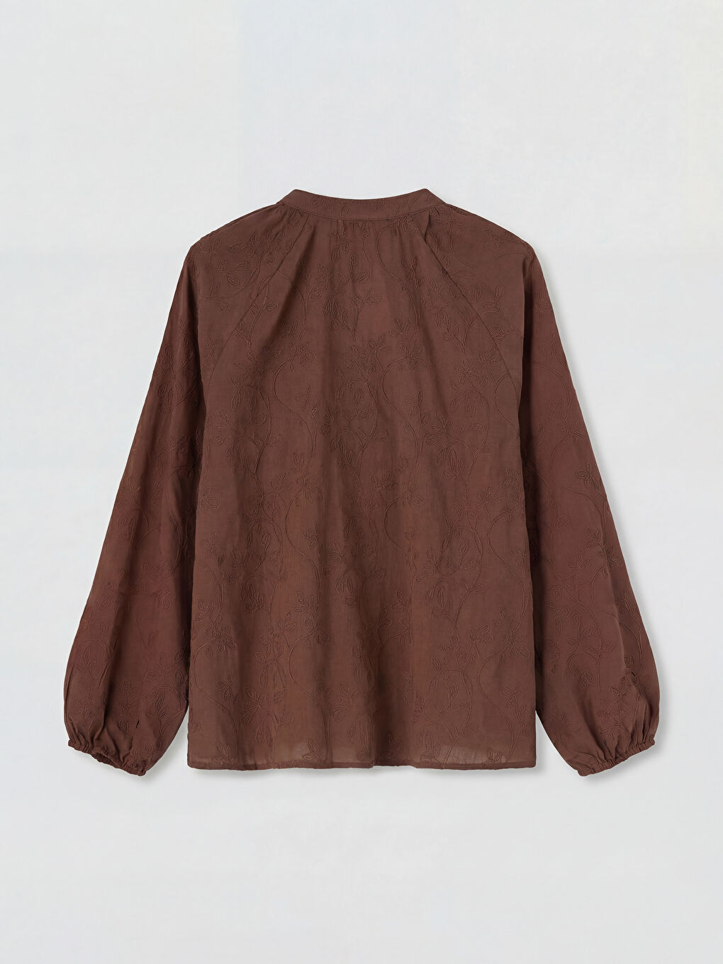 Kahverengi Bağlamalı Yaka Nakışlı Bluz-1