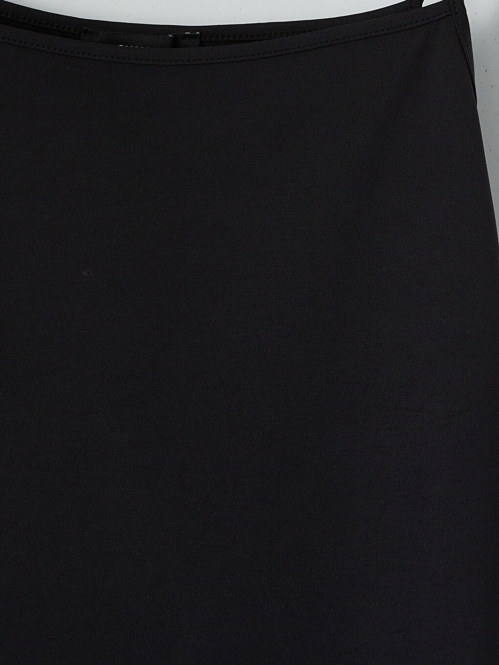 Siyah U Yaka İp Askılı Kadın Atlet-2