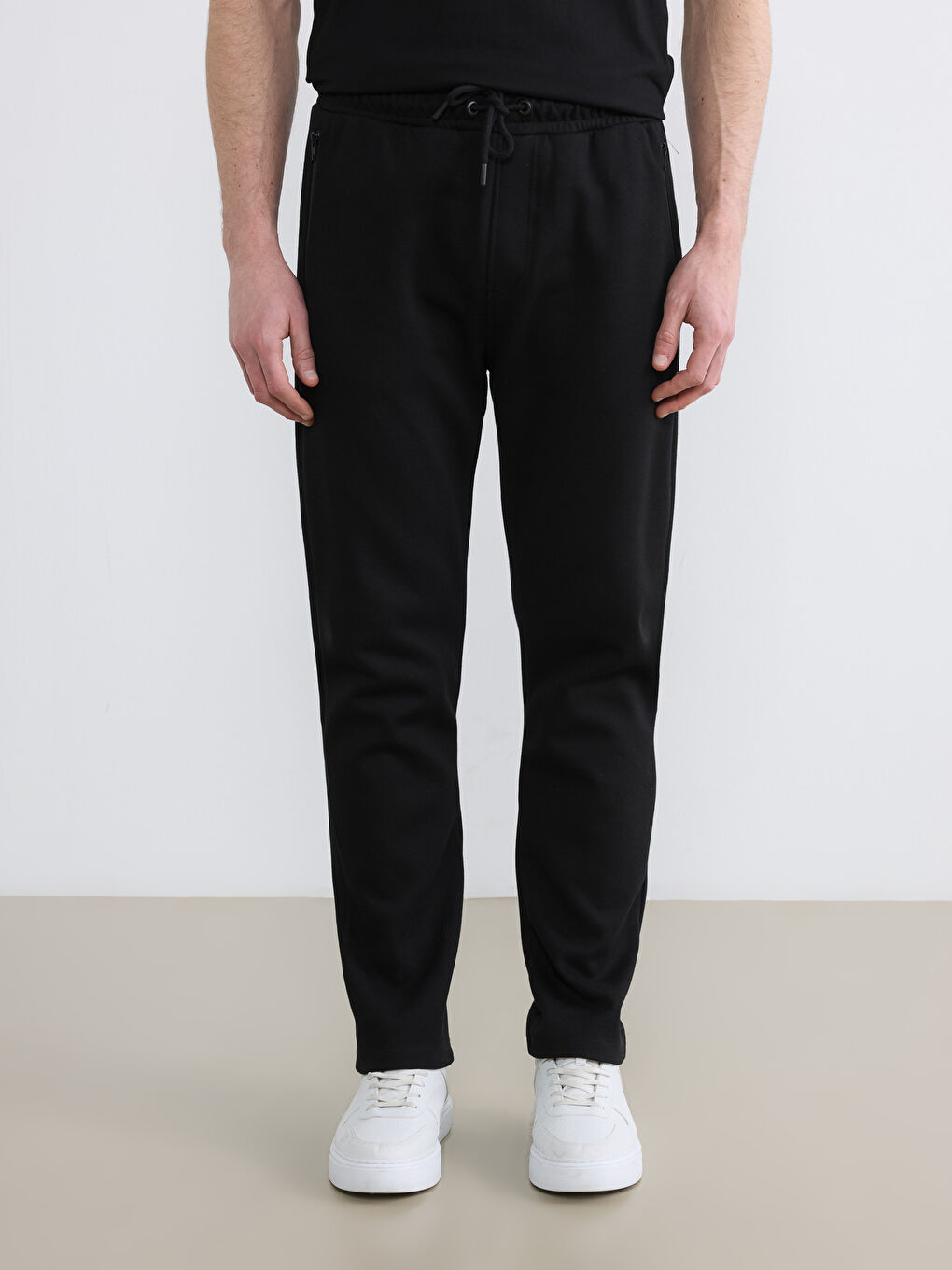 Siyah Standart Kalıp Erkek Eşofman Altı-1