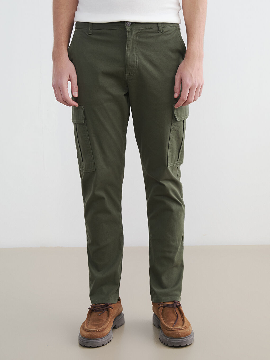 Pantalon cargo en gabardine pour homme coupe slim-1