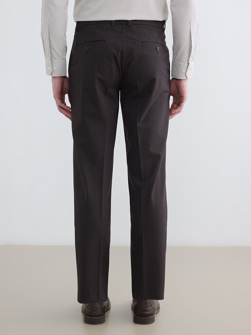 Standard Fit Pleated Men's Fabric Trousers-3