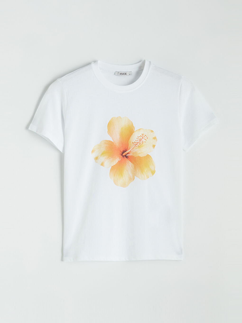 Beyaz Bisiklet Yaka Baskılı Kadın Tişört