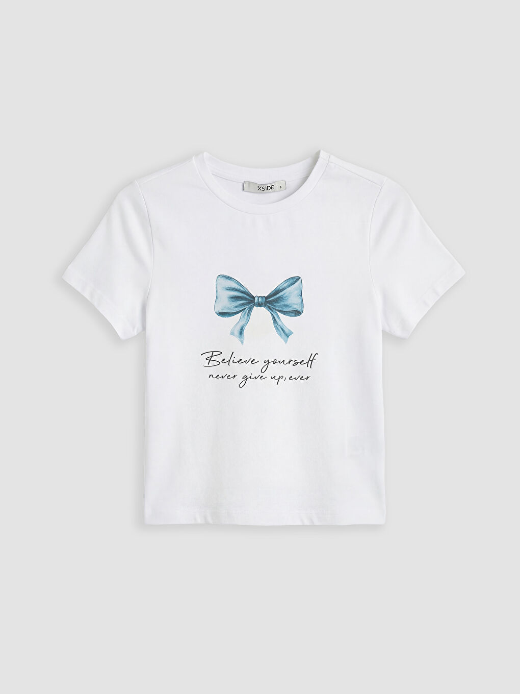 Beyaz Bisiklet Yaka Baskılı Kadın Tişört