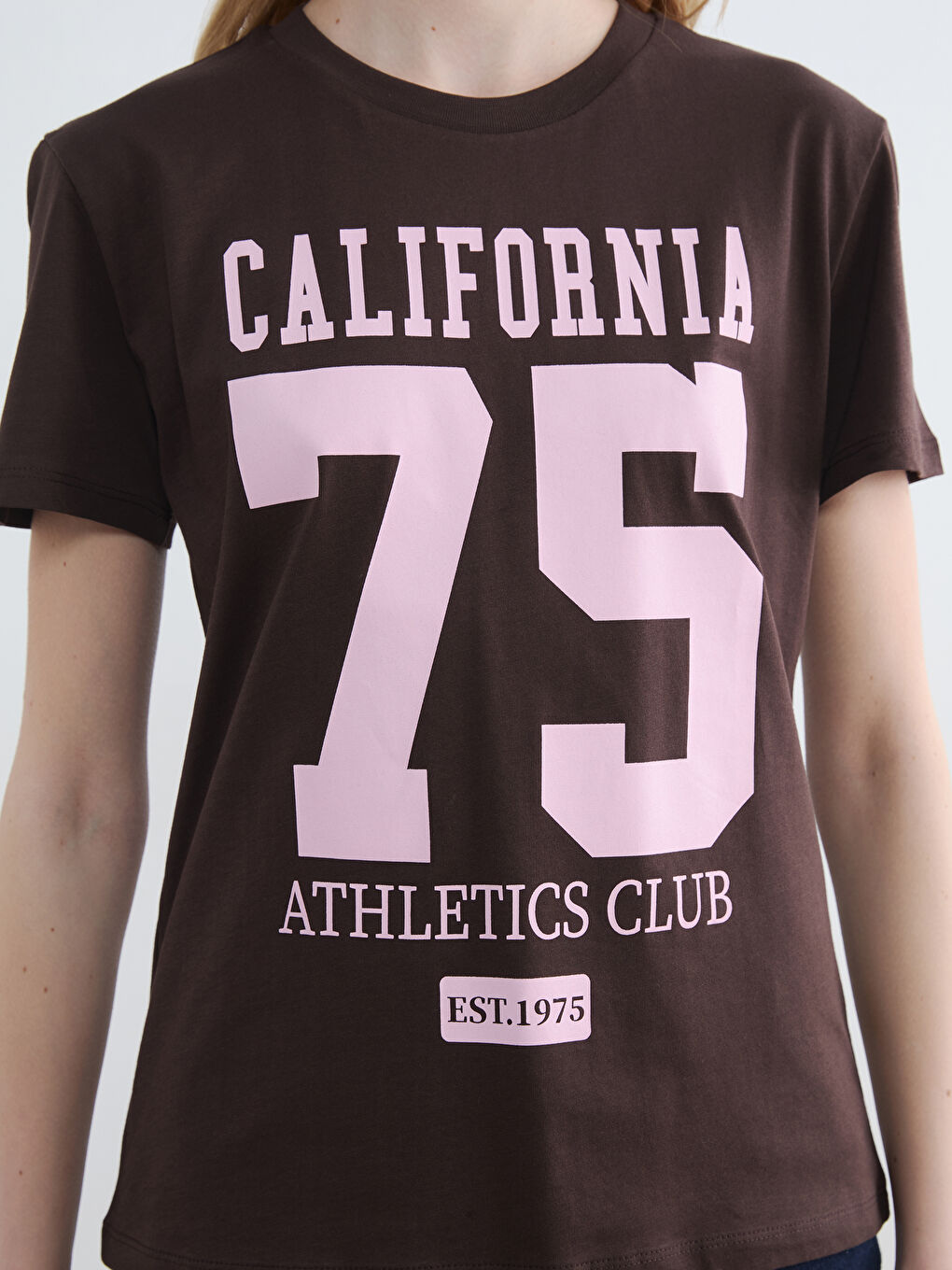 Bisiklet Yaka California Baskılı Kadın Tişört-2