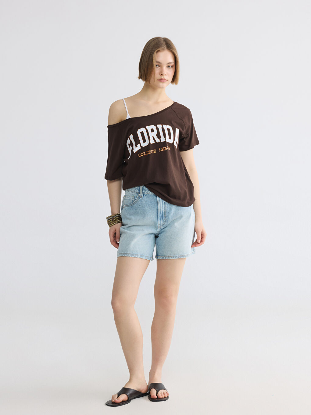 Ženska majica sa širokim izrezom i štampom-1