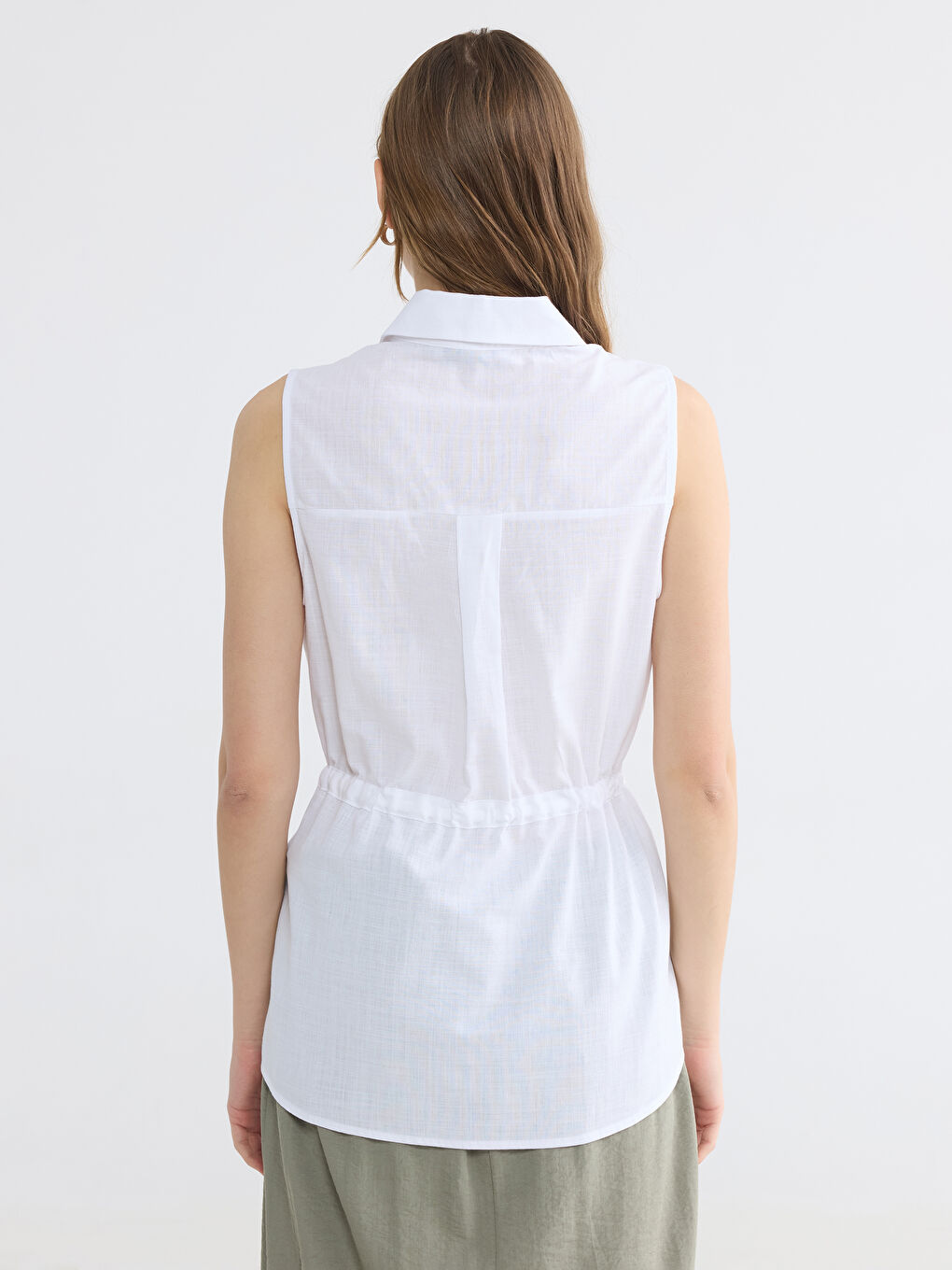 Beyaz Büzgülü Kadın Gömlek-3