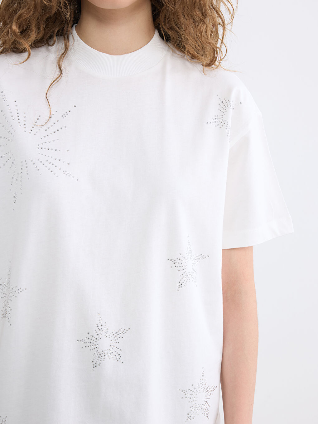 Beyaz Bisiklet Yaka Taşlı Kadın Tunik-2